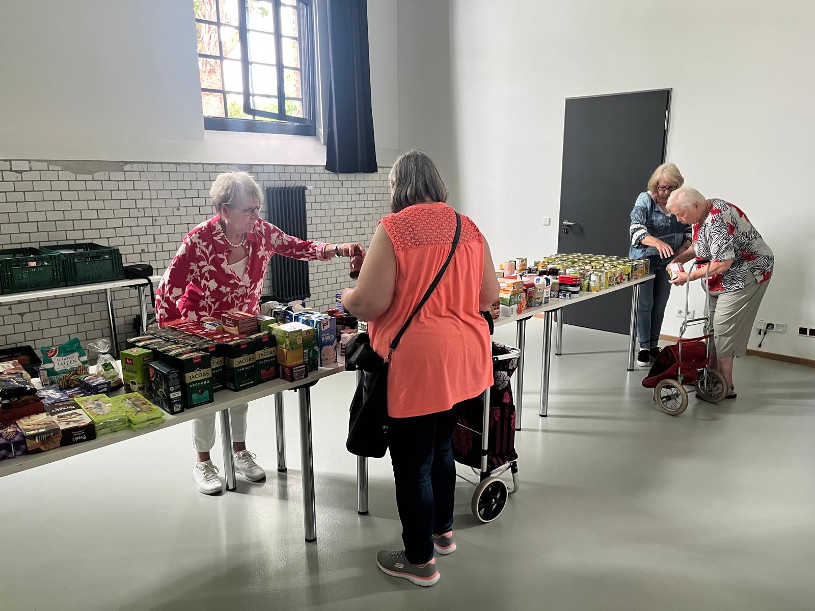 Bei der Seniorentafel in Dortmund-Körne, in der Gemeinde am Hellweg