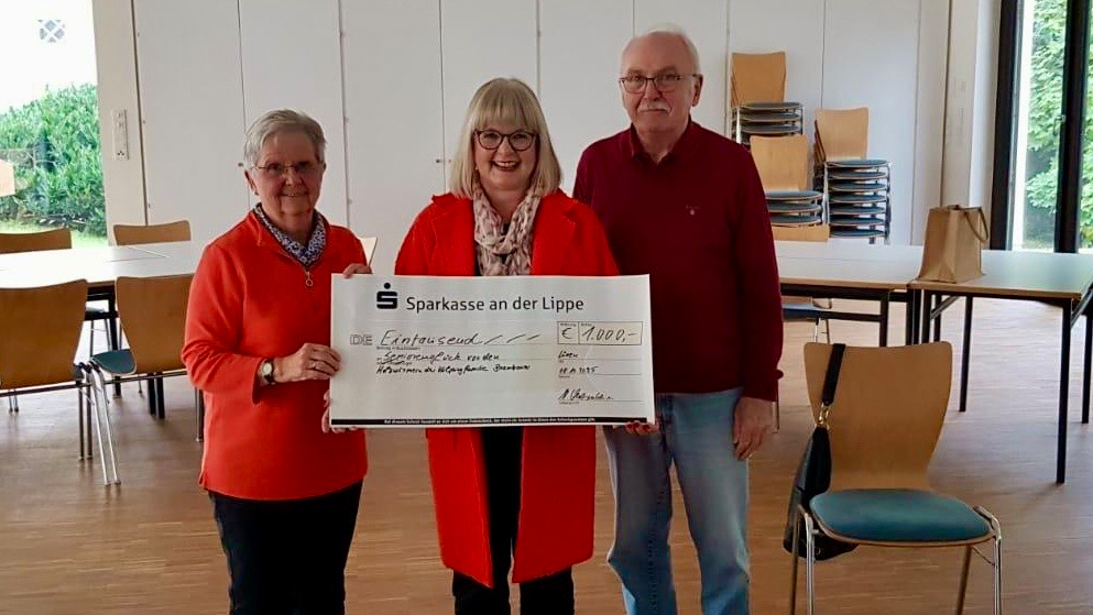 1000-Euro-Spende der Holzwürmer der Kolpingsfamilie