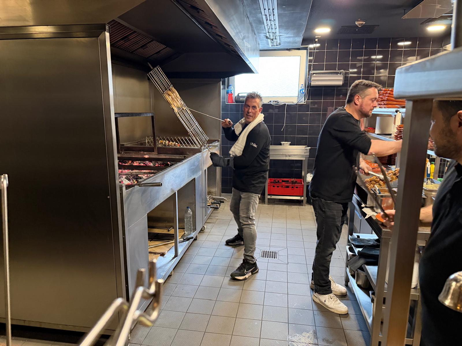 Ein Einblick in die Küche - Die Köche sind fleißig