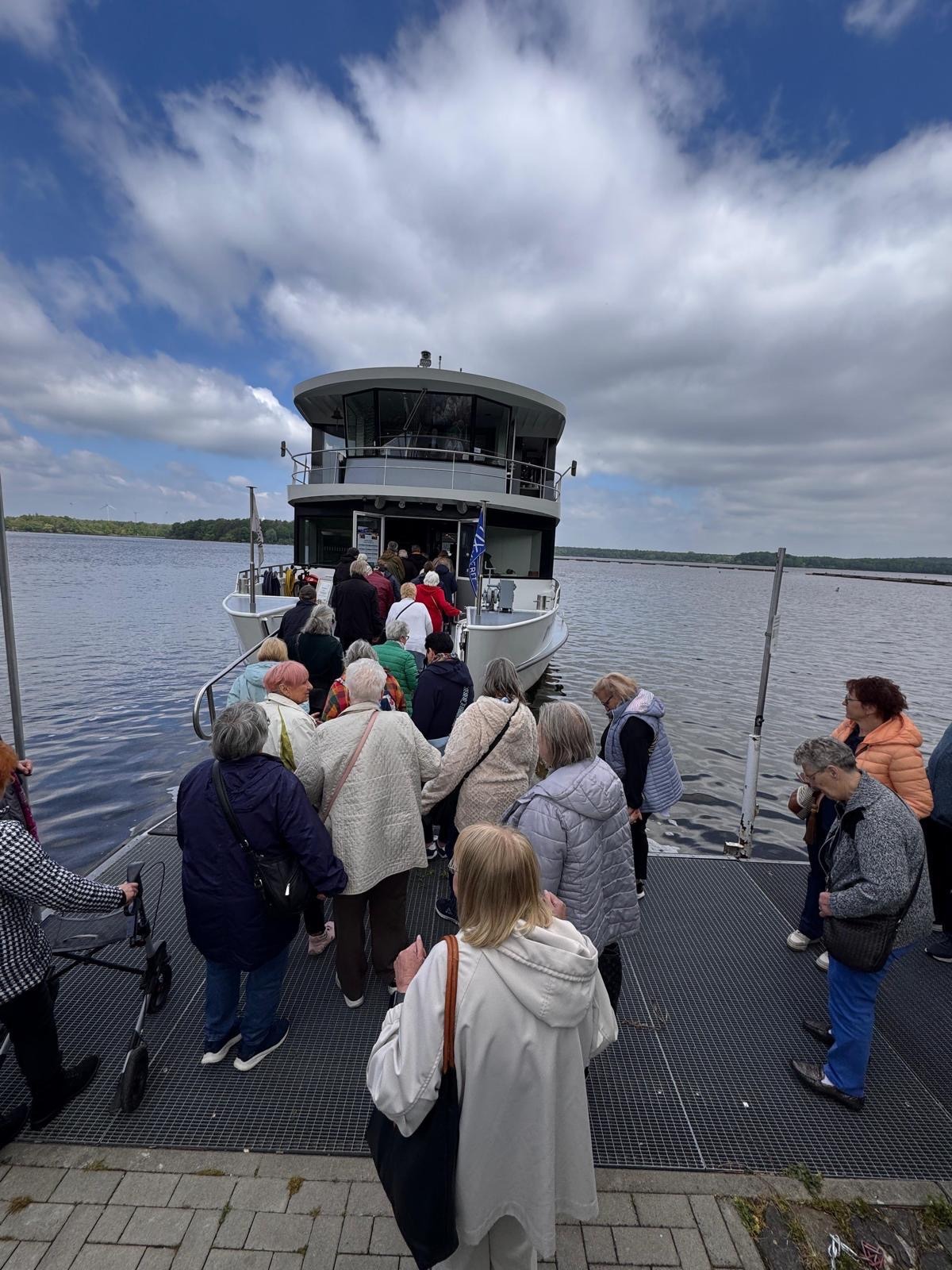 Onboarding am Halterner See zum Motorschiff